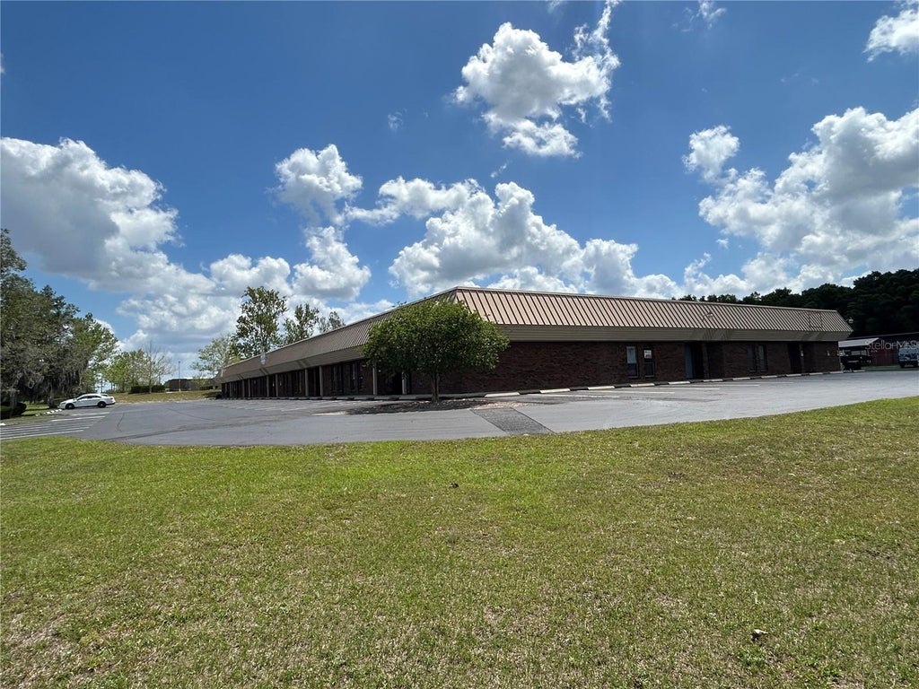 Photo of 5640 SW 6th Place #300, Ocala, FL 34474 (MLS # OM731064)