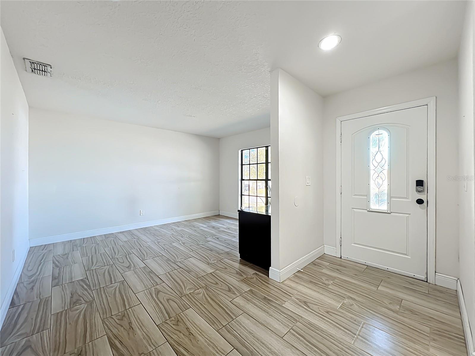 2823 SAINT CLAIR COURT