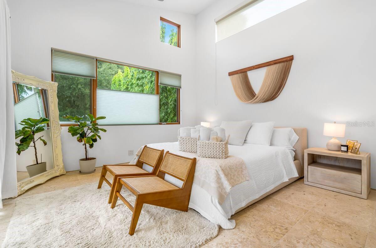 SAPPHIRE SHORES - Residential