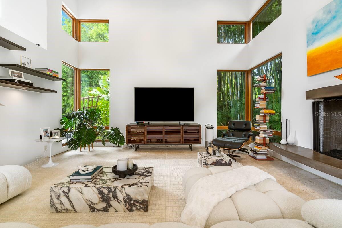 SAPPHIRE SHORES - Residential