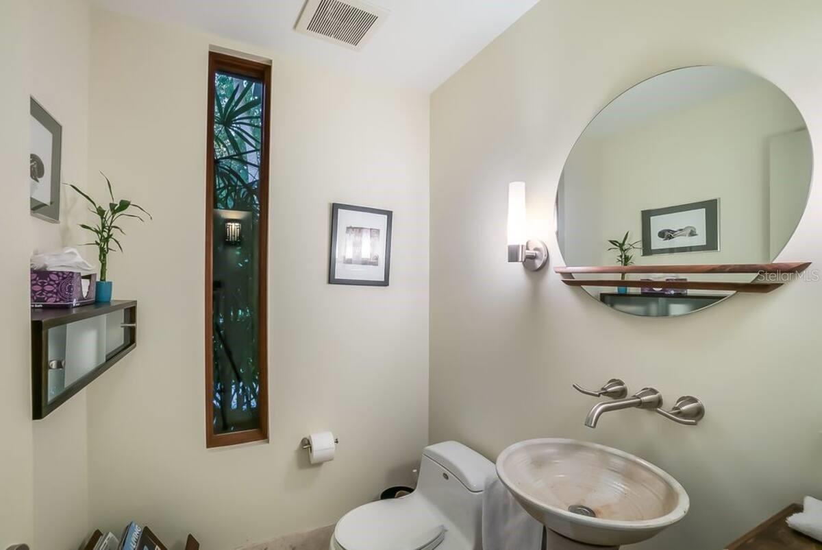 SAPPHIRE SHORES - Residential