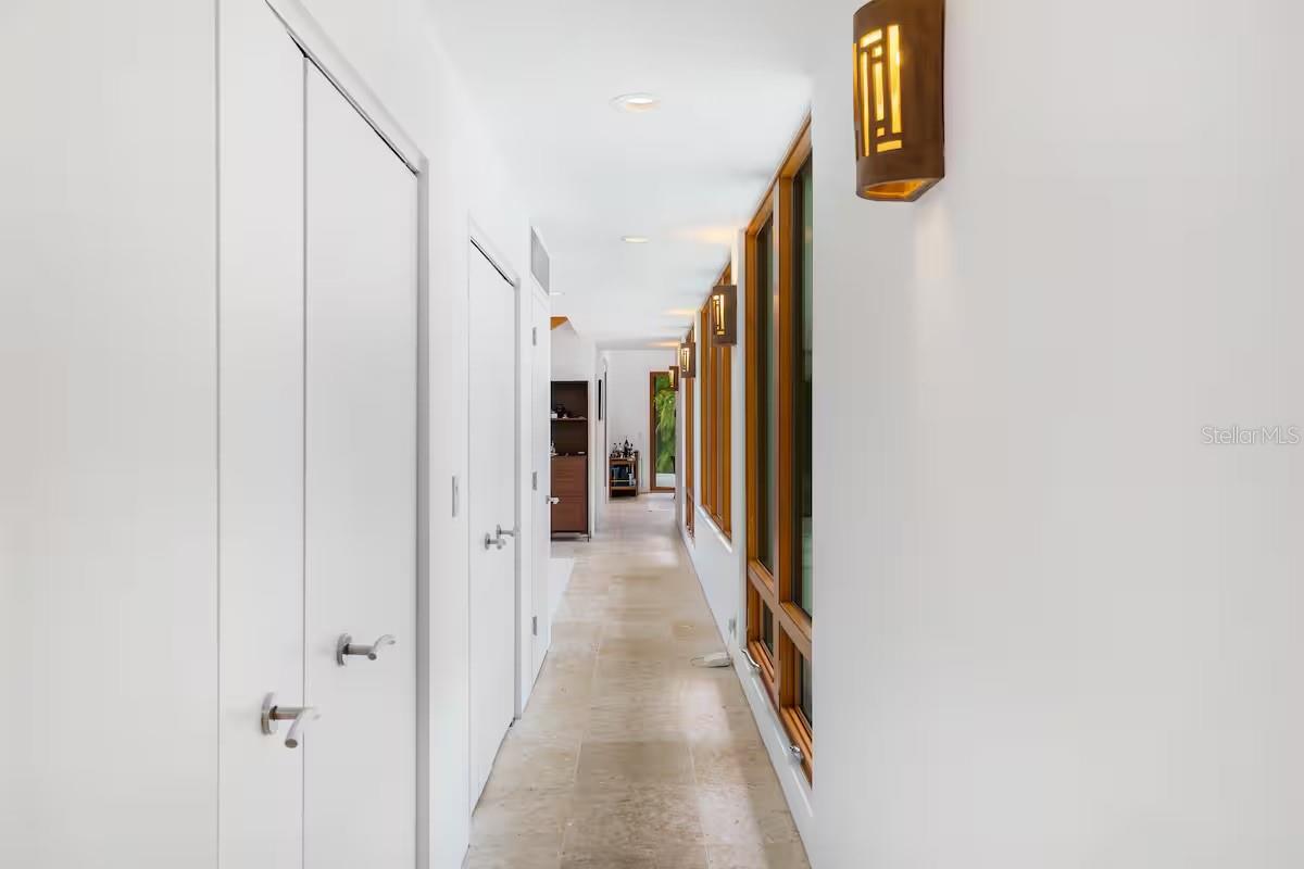 SAPPHIRE SHORES - Residential