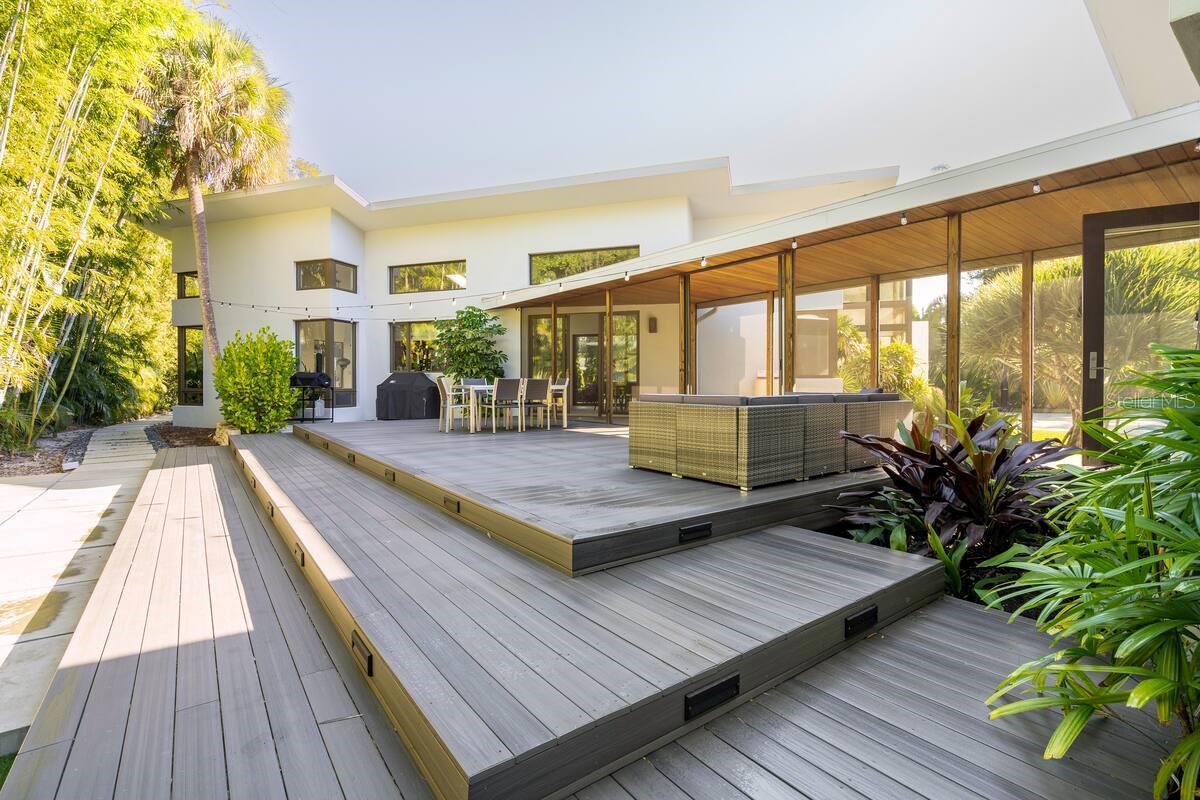 SAPPHIRE SHORES - Residential