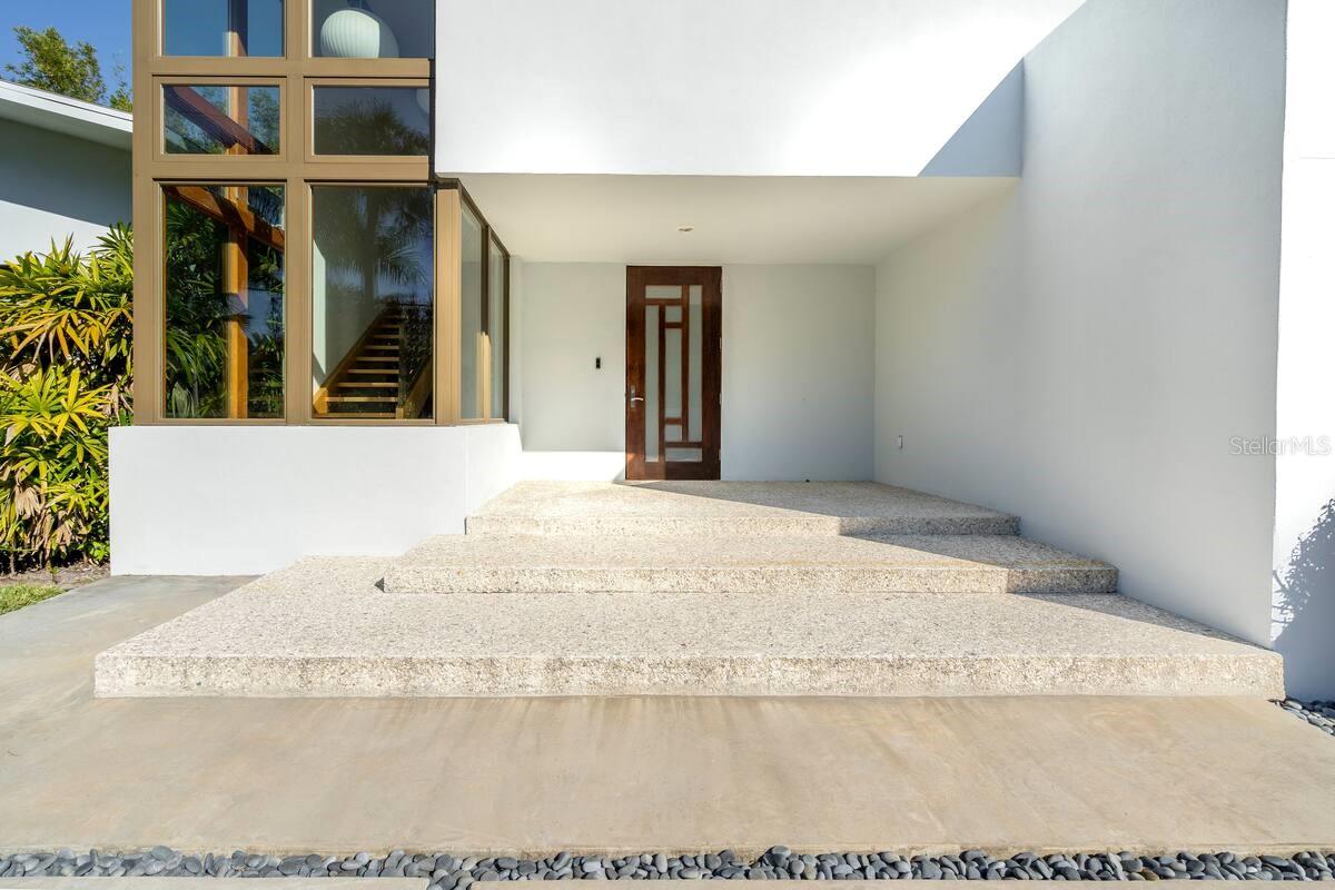 SAPPHIRE SHORES - Residential