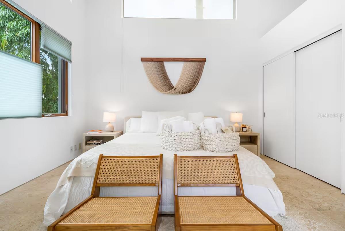 SAPPHIRE SHORES - Residential