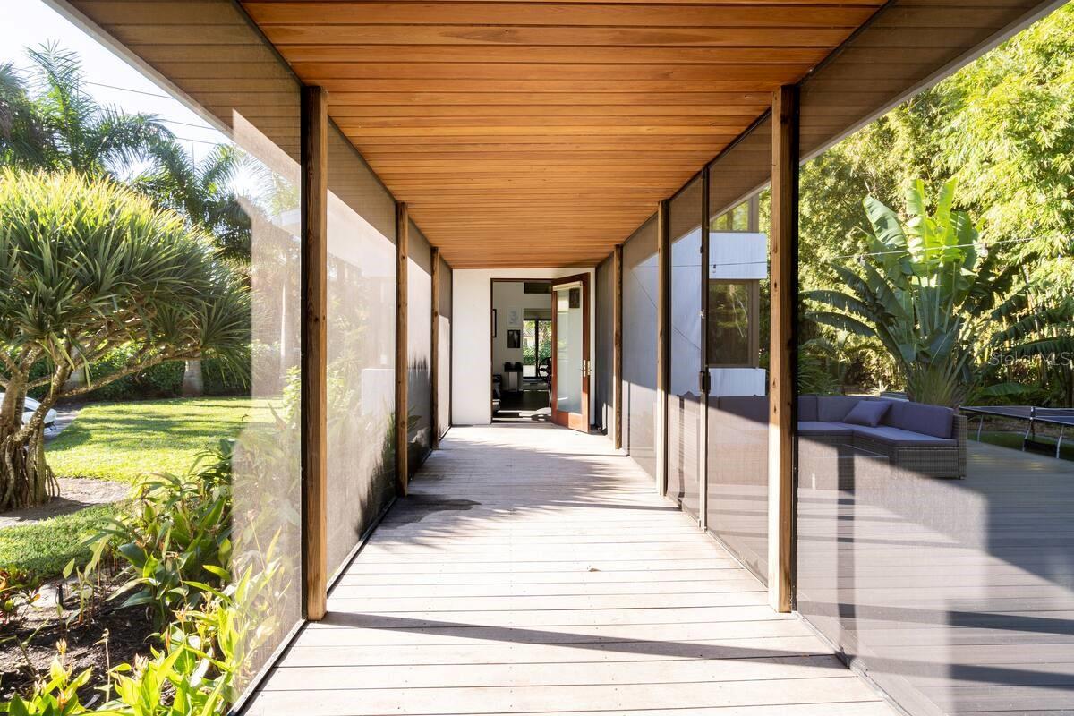 SAPPHIRE SHORES - Residential