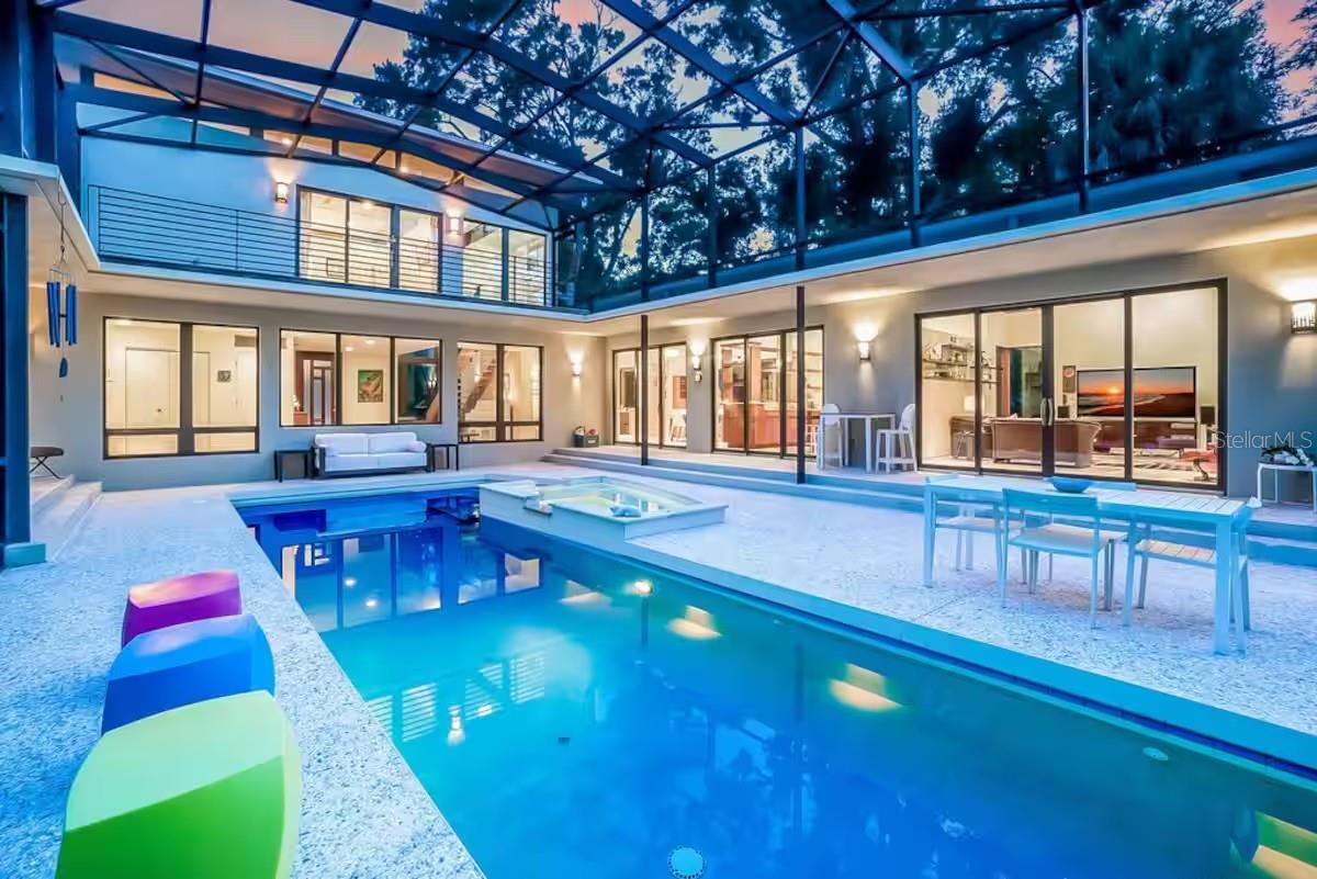 SAPPHIRE SHORES - Residential