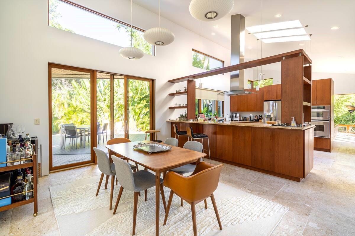 SAPPHIRE SHORES - Residential