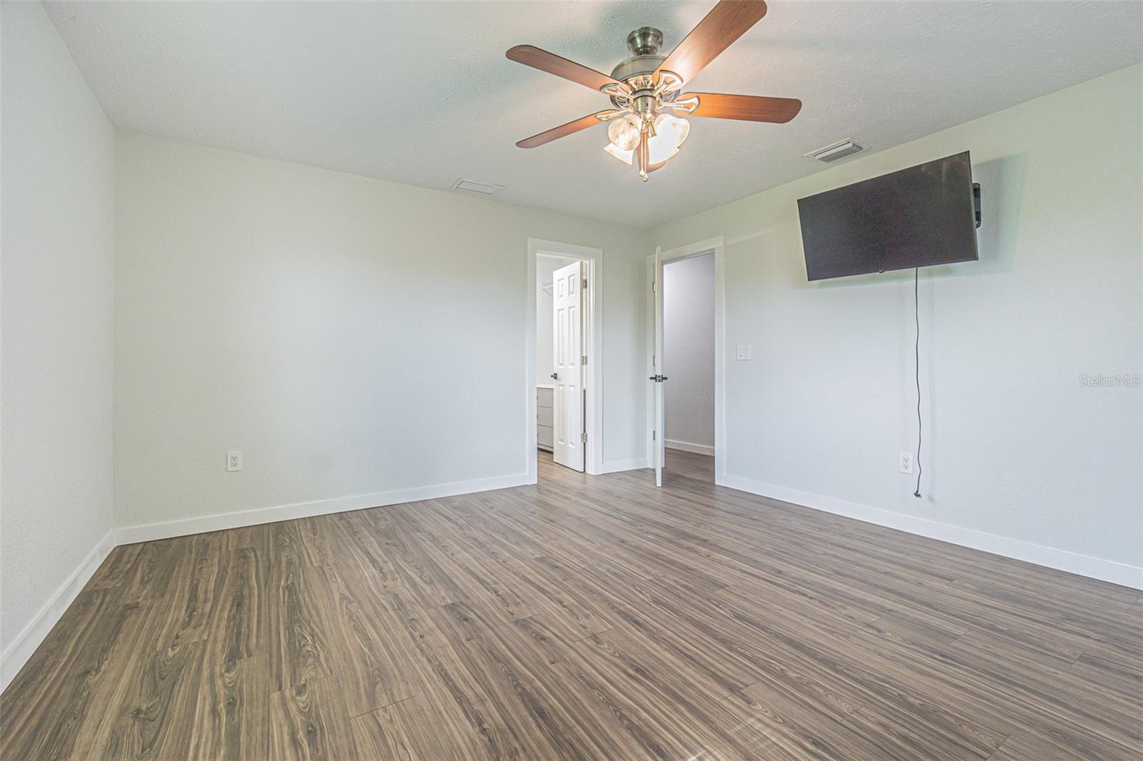 3505 MEDULLA ROAD