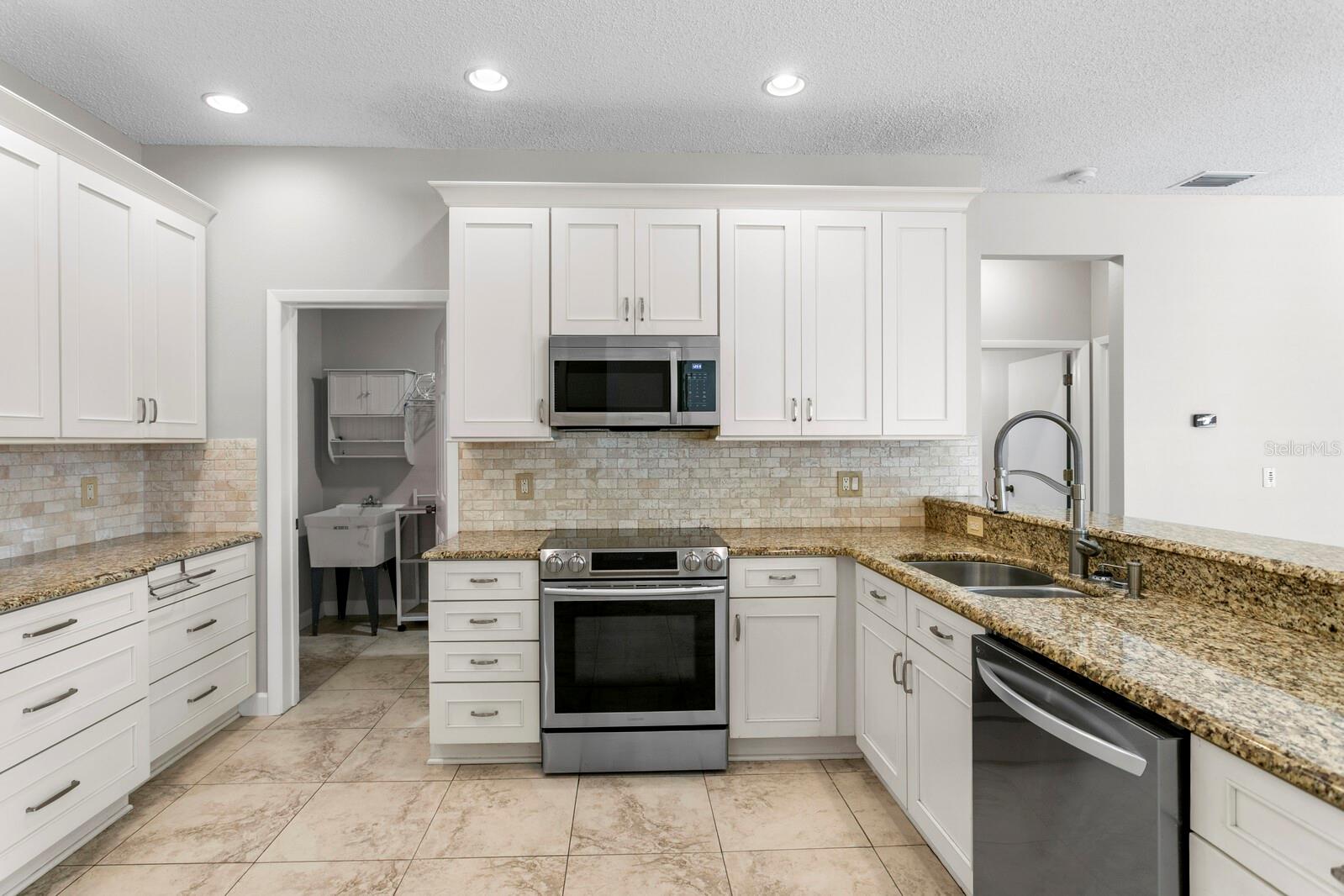 HUNTERS GREEN PRCL 14A PHAS - Residential