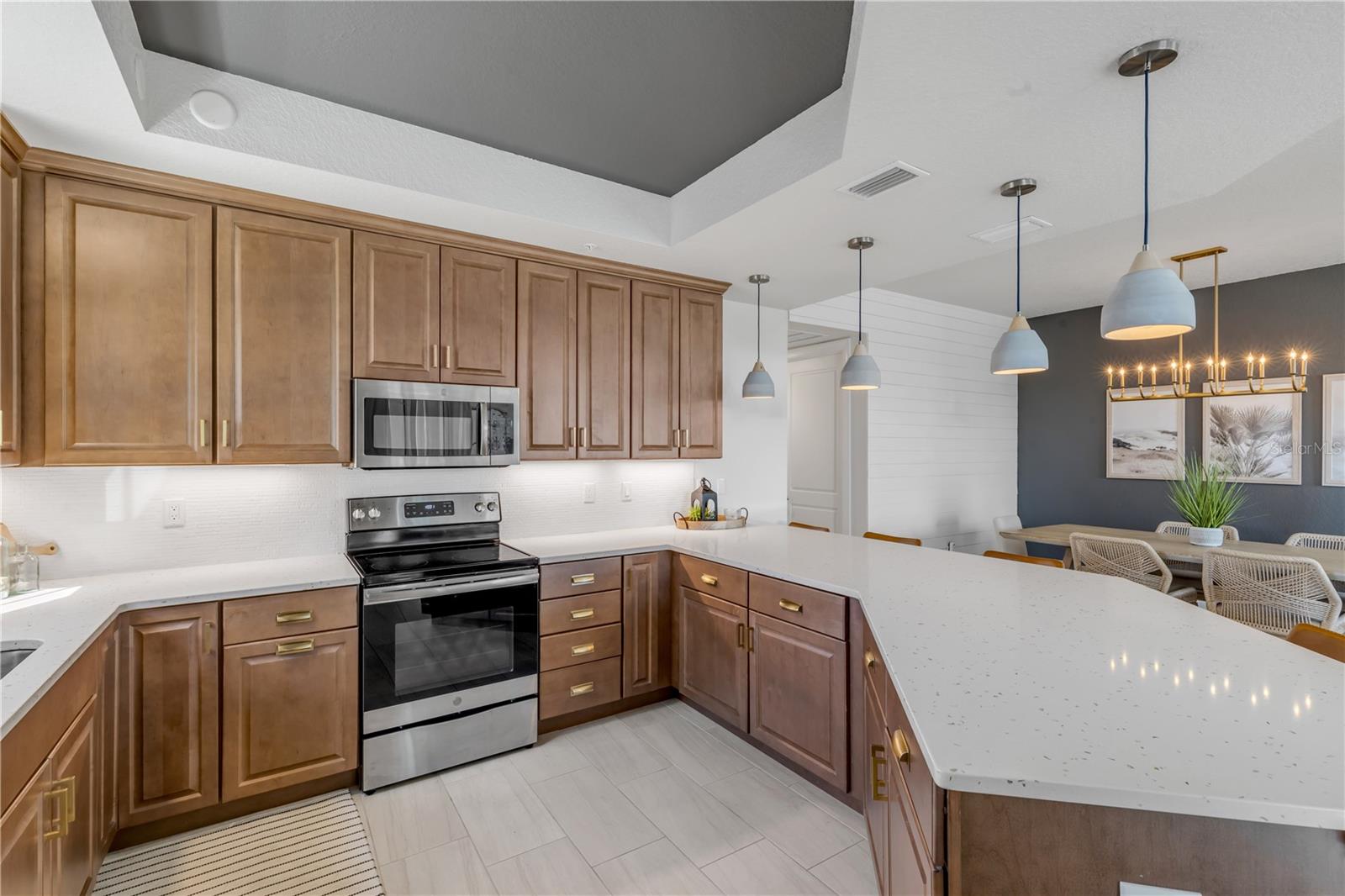 RIVERWALK/CORONADO ISLAND-BLDG - Residential