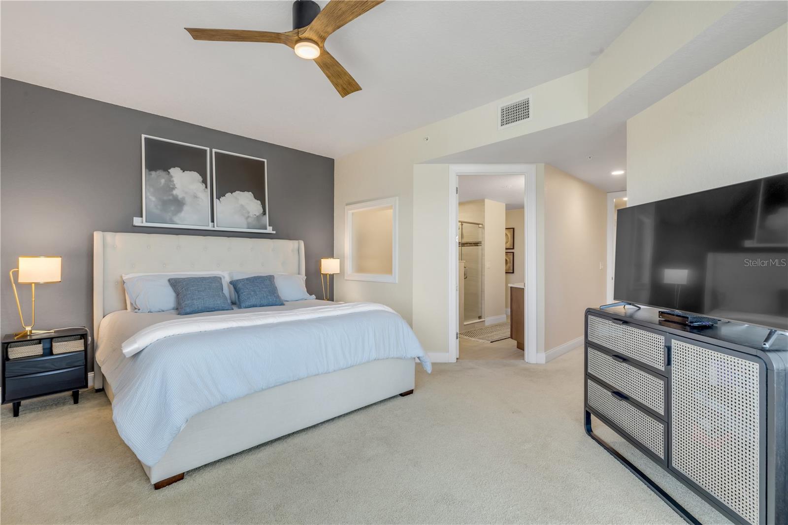 RIVERWALK/CORONADO ISLAND-BLDG - Residential