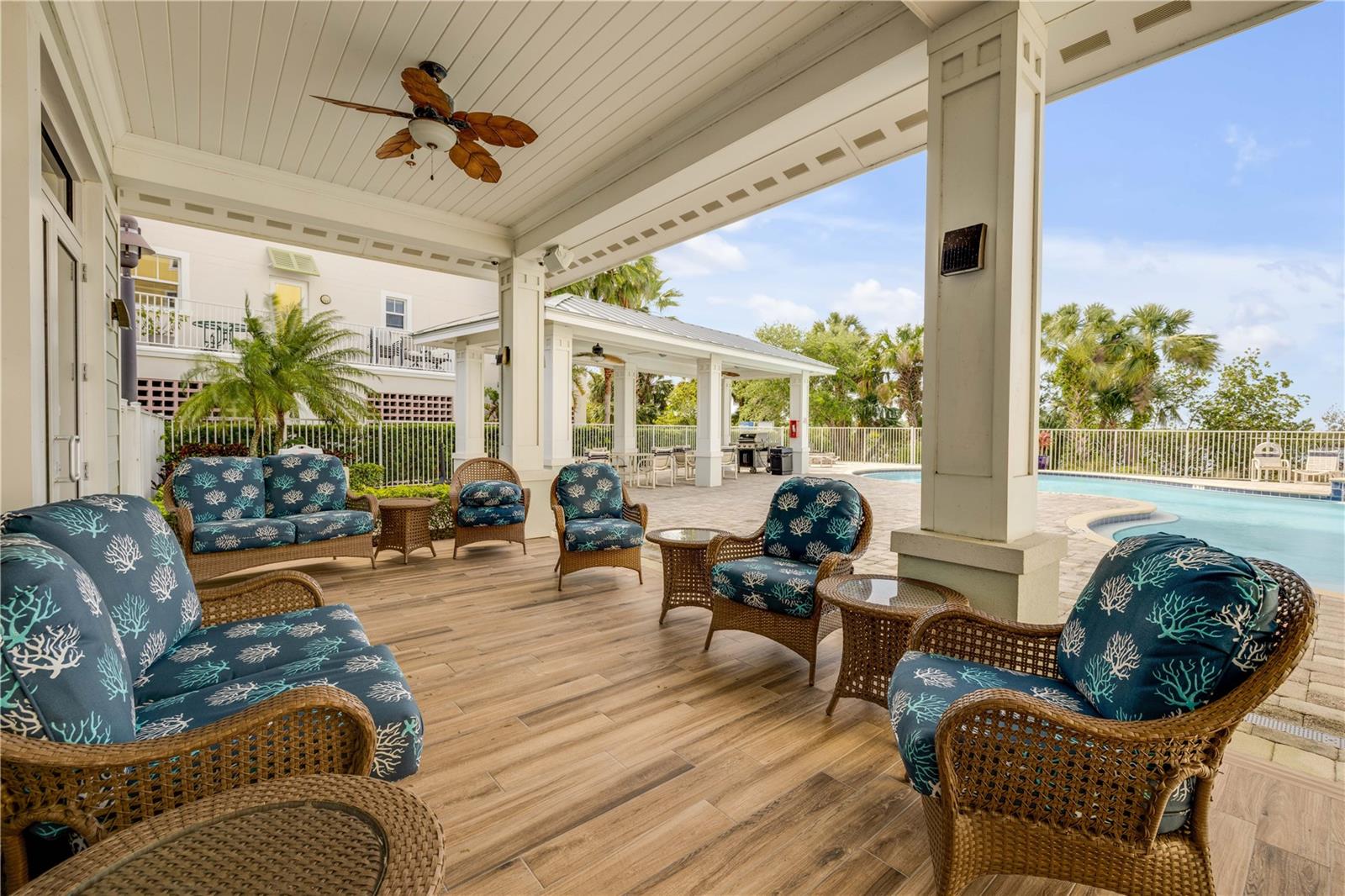 RIVERWALK/CORONADO ISLAND-BLDG - Residential