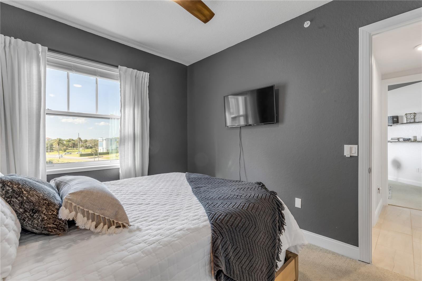 RIVERWALK/CORONADO ISLAND-BLDG - Residential