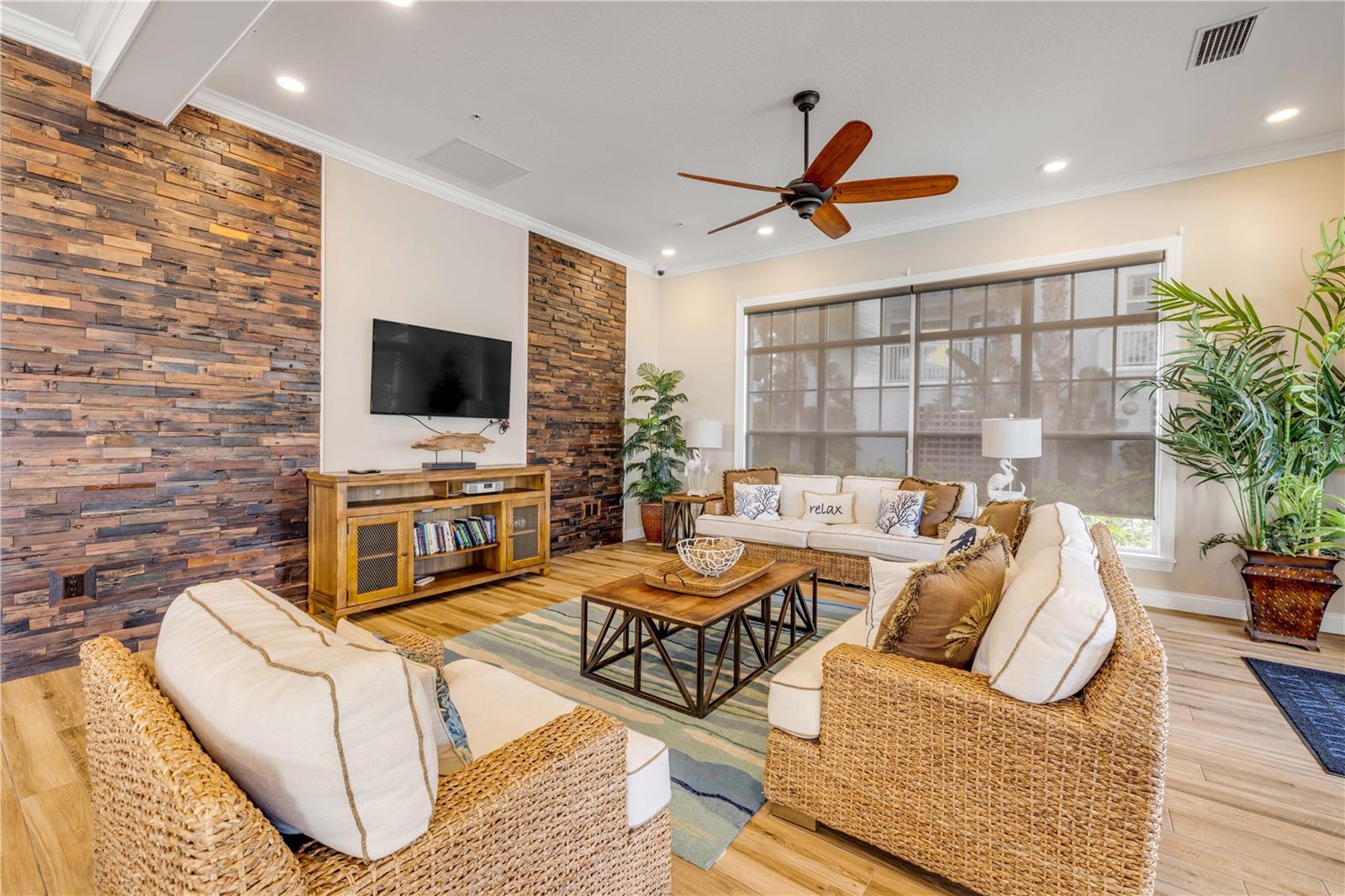 RIVERWALK/CORONADO ISLAND-BLDG - Residential