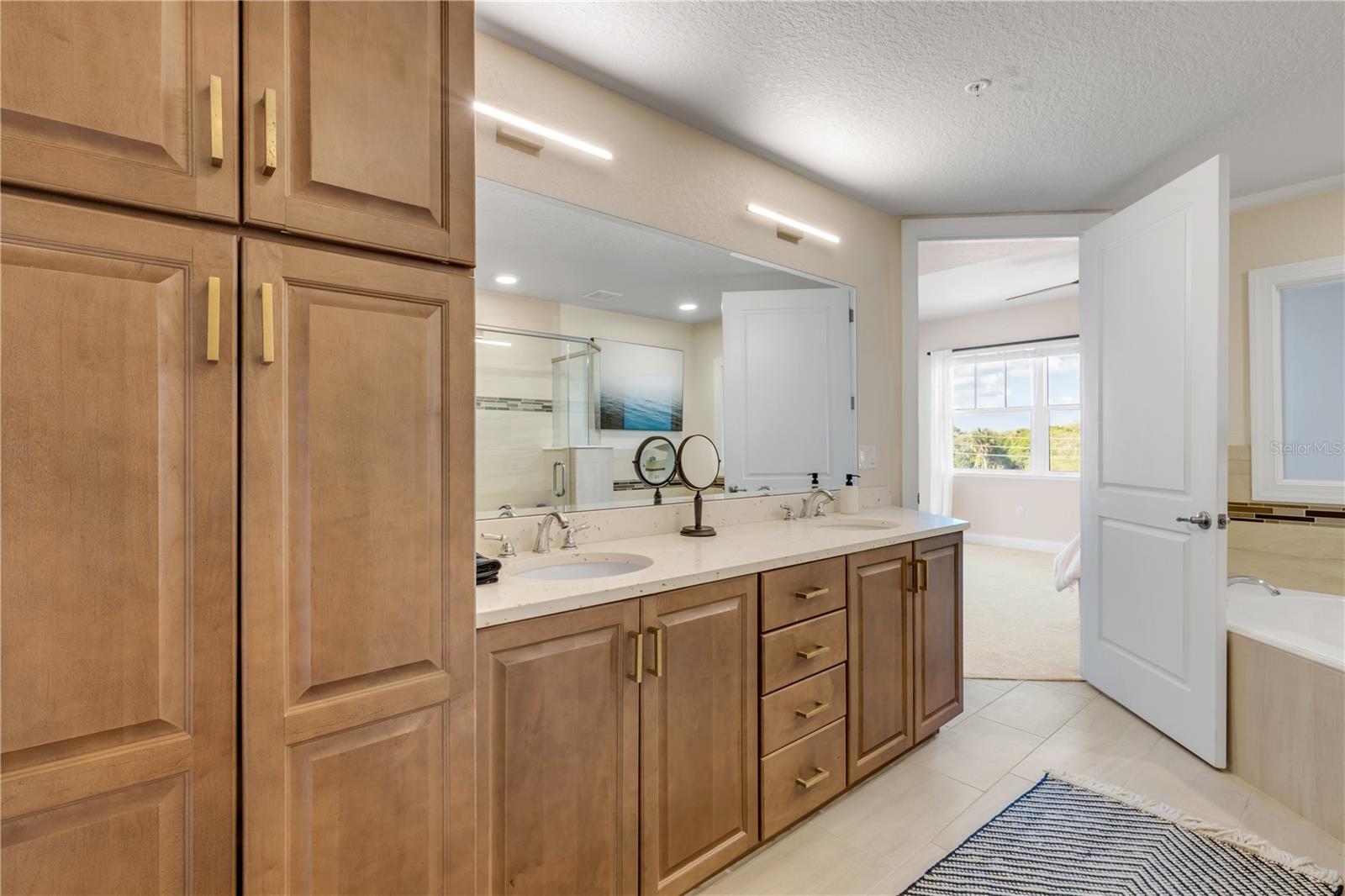 RIVERWALK/CORONADO ISLAND-BLDG - Residential