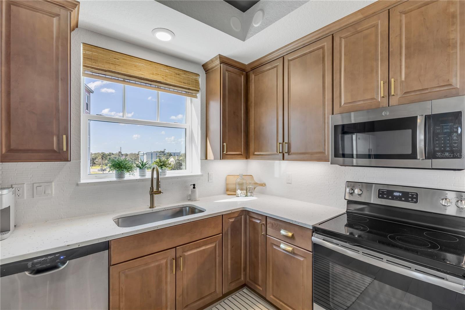 RIVERWALK/CORONADO ISLAND-BLDG - Residential