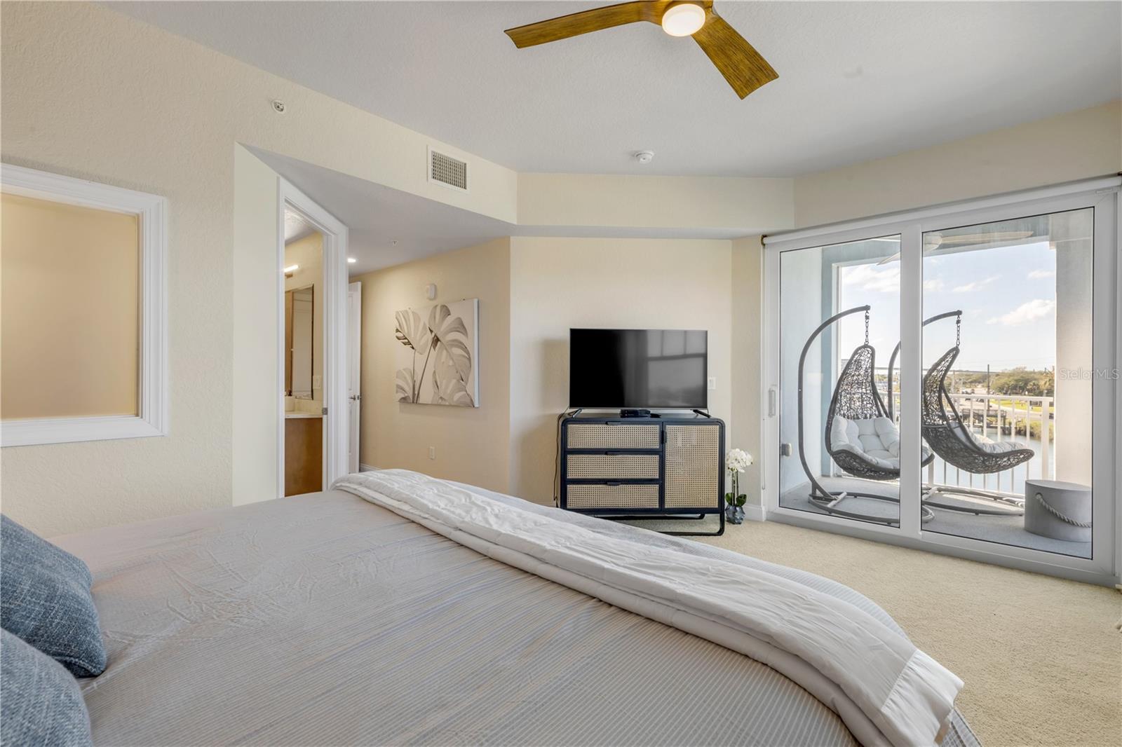 RIVERWALK/CORONADO ISLAND-BLDG - Residential