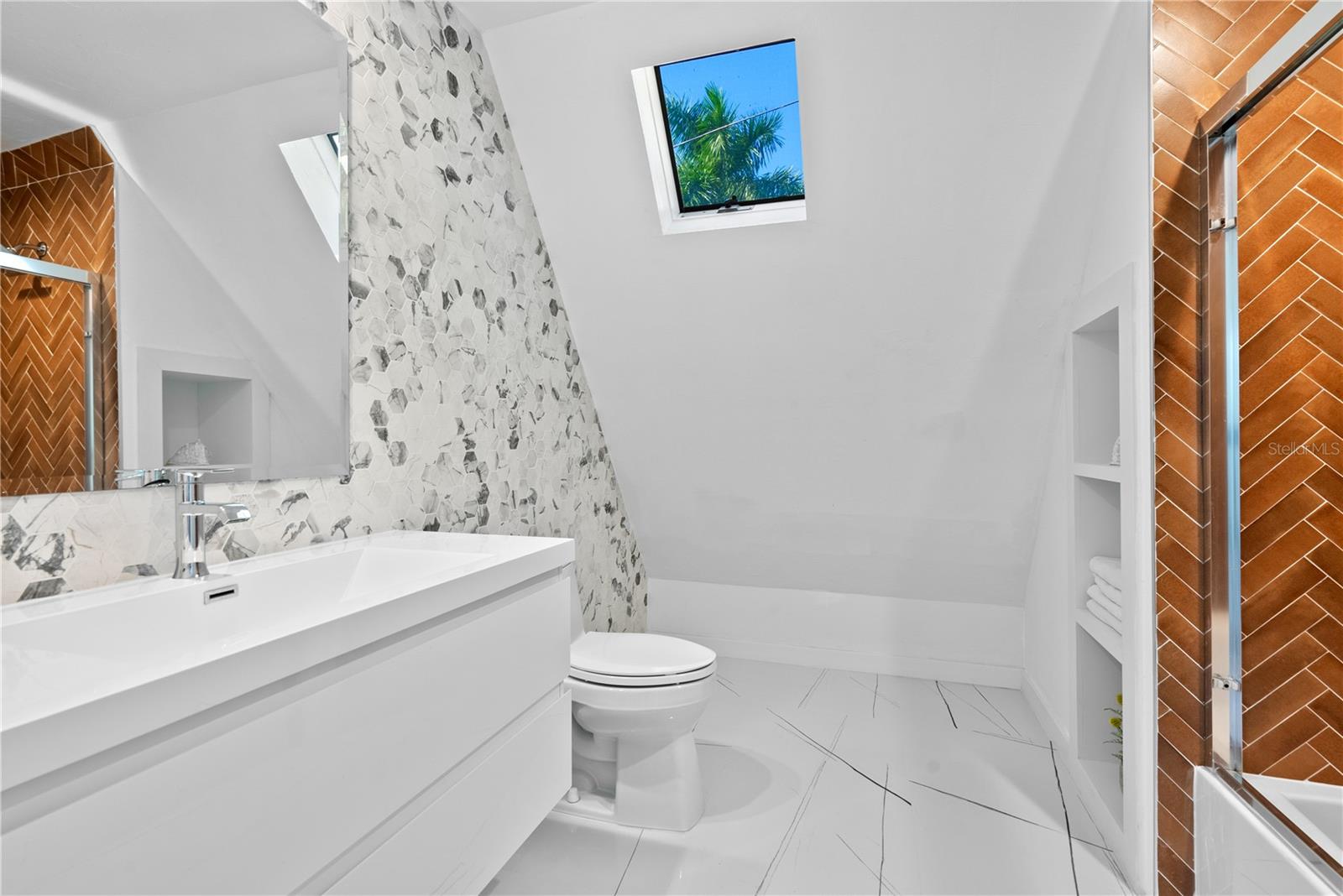 HIGH POINT CIRCLE - Residential Lease