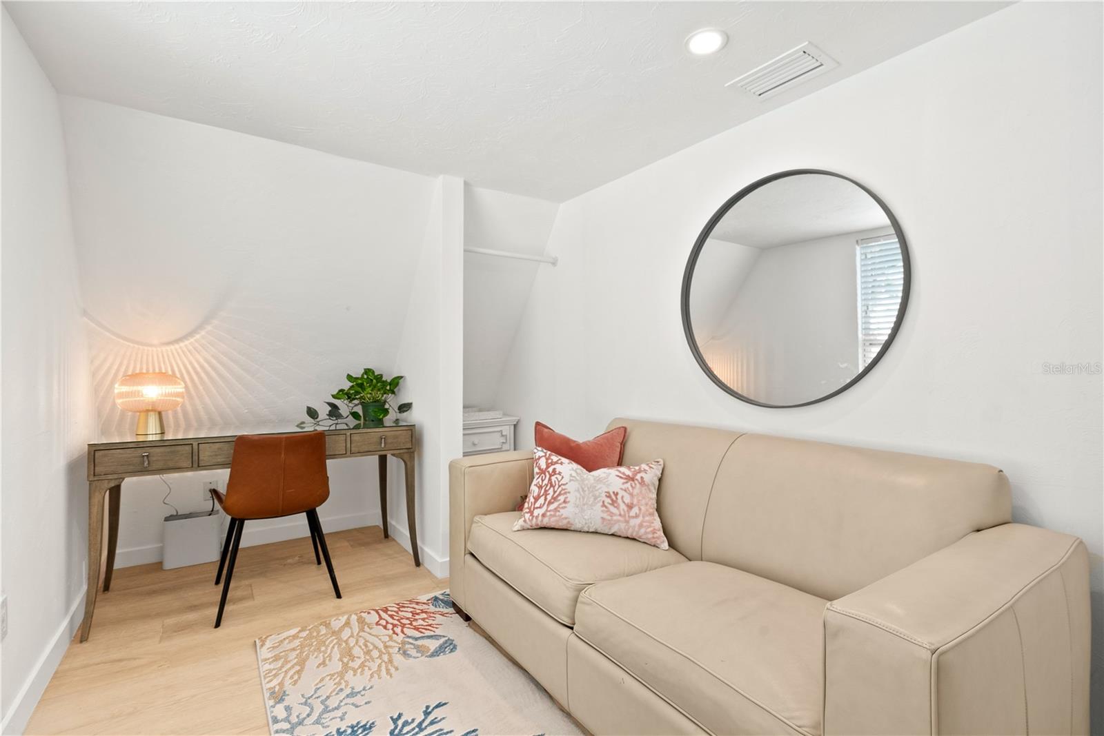 HIGH POINT CIRCLE - Residential Lease