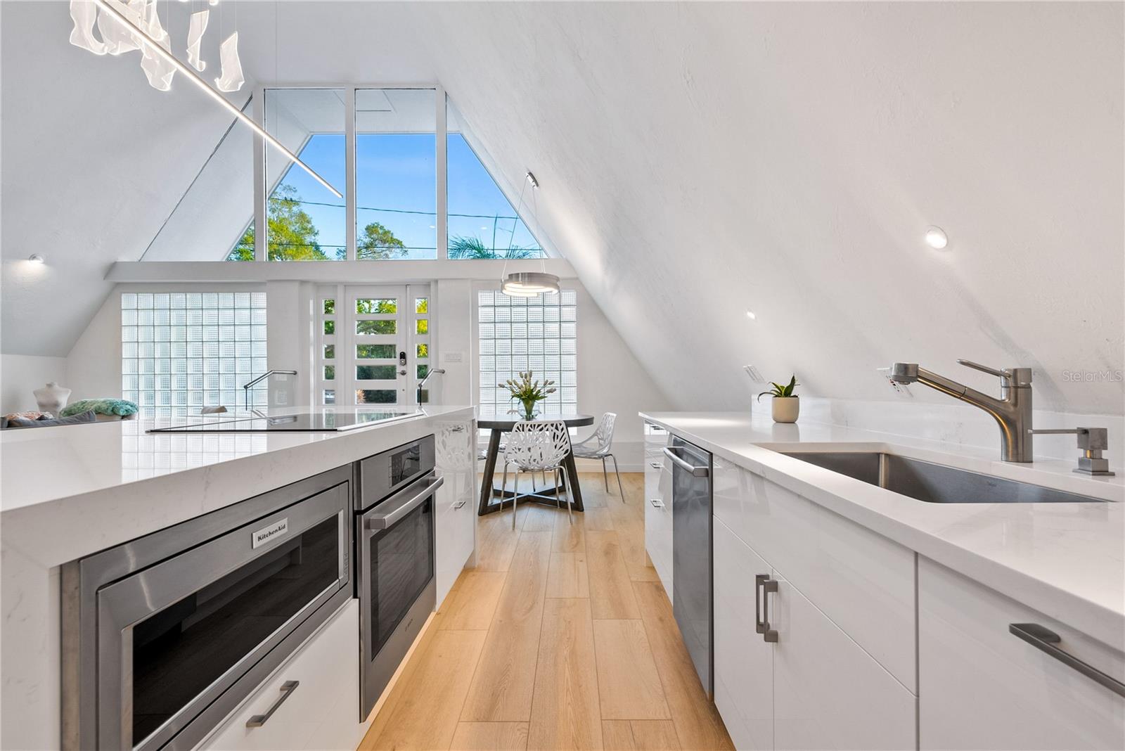 HIGH POINT CIRCLE - Residential Lease