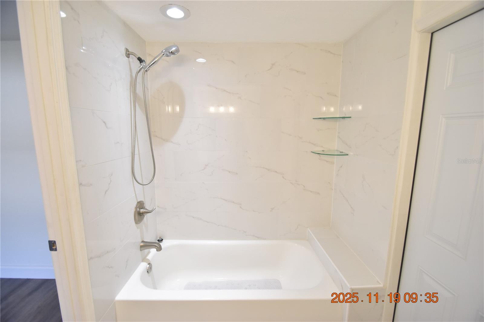 BIG ACRES - Residential Lease