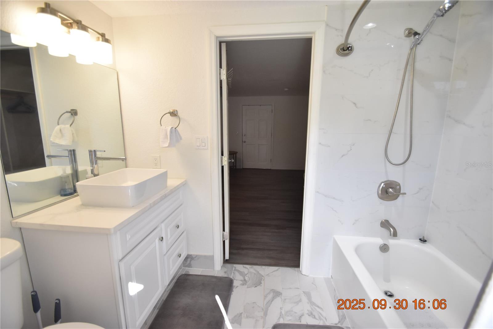 BIG ACRES - Residential Lease