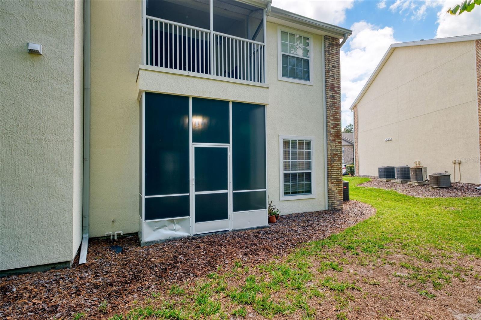 HUNTERS POINTE AT HUNTERS RESERVE A CONDO - Residential
