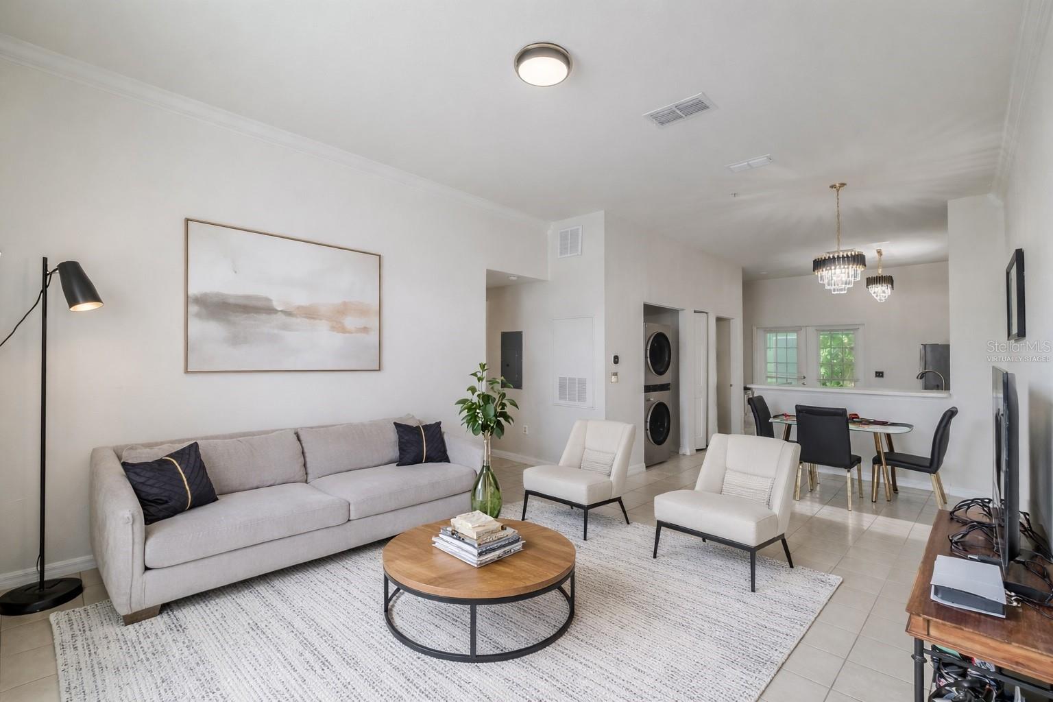 HUNTERS POINTE AT HUNTERS RESERVE A CONDO - Residential