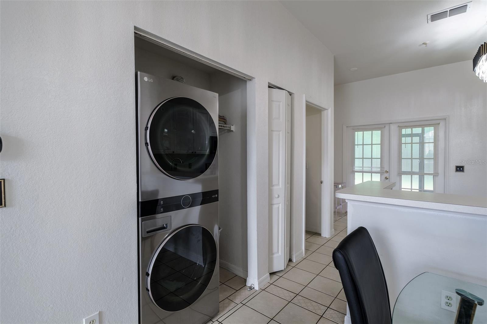 HUNTERS POINTE AT HUNTERS RESERVE A CONDO - Residential