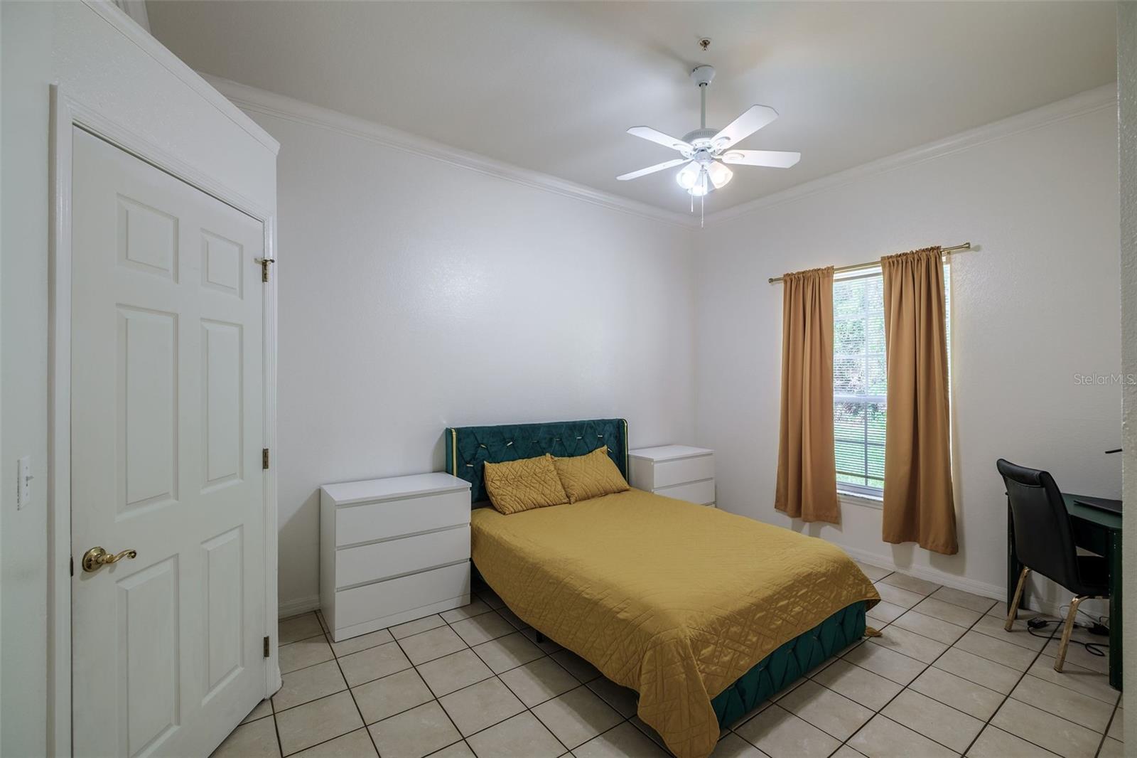 HUNTERS POINTE AT HUNTERS RESERVE A CONDO - Residential