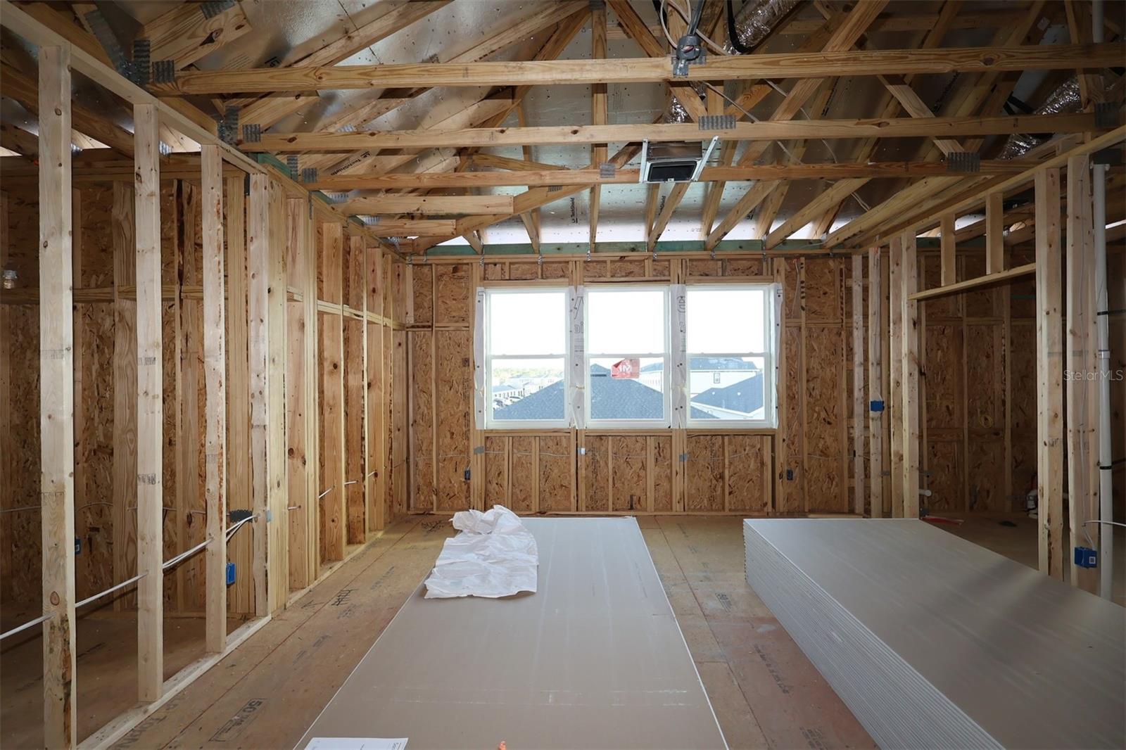 CENTER LAKE ON THE PARK - Residential