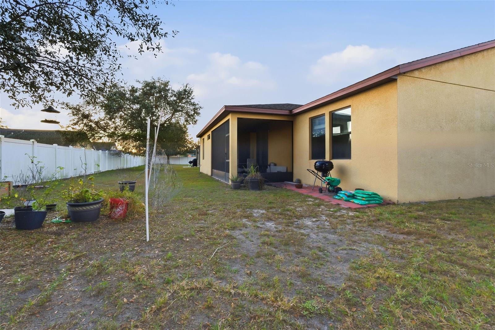 4737 BLACKTHORN CIRCLE