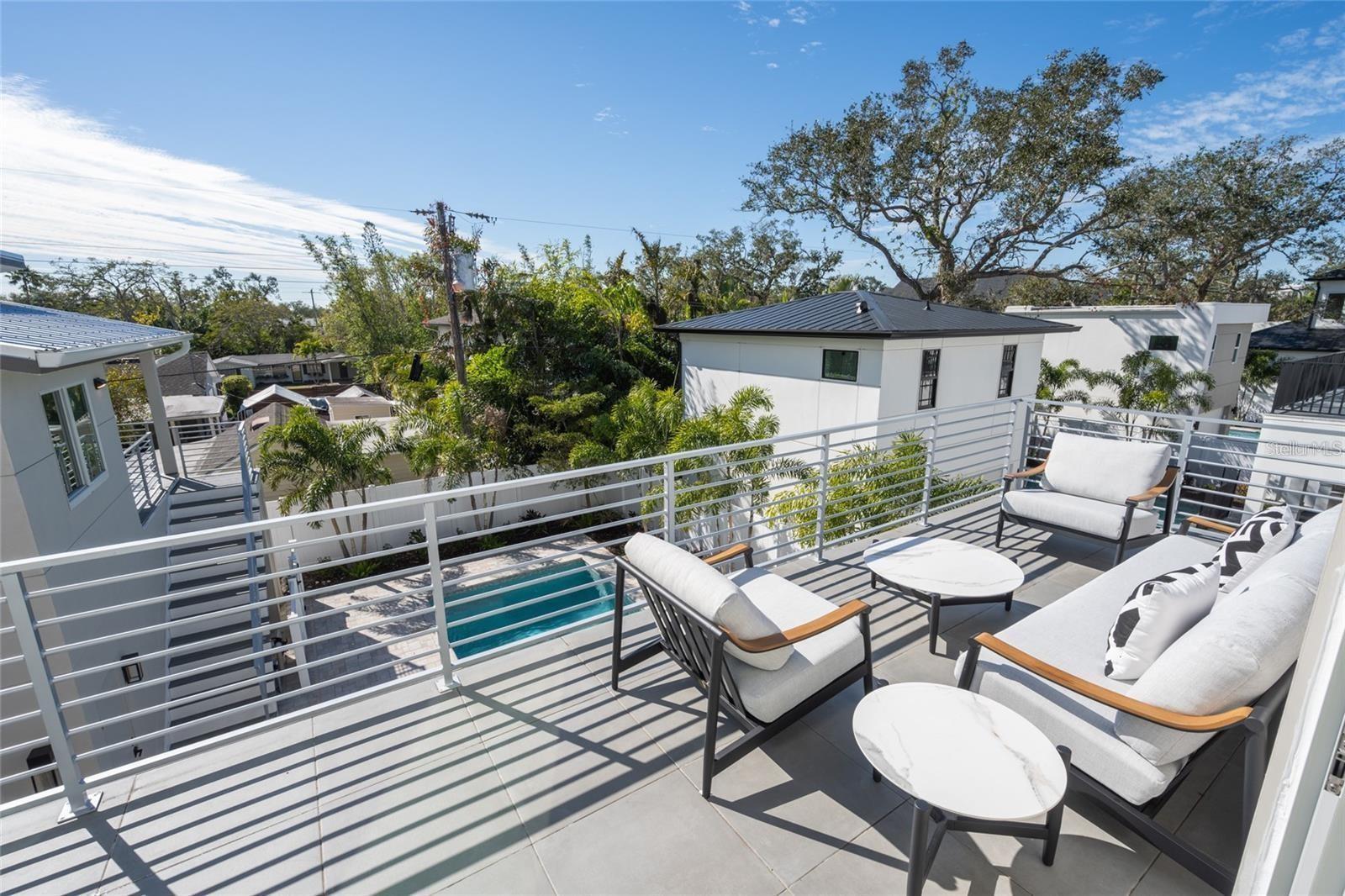 RUSTIC LODGE - Residential