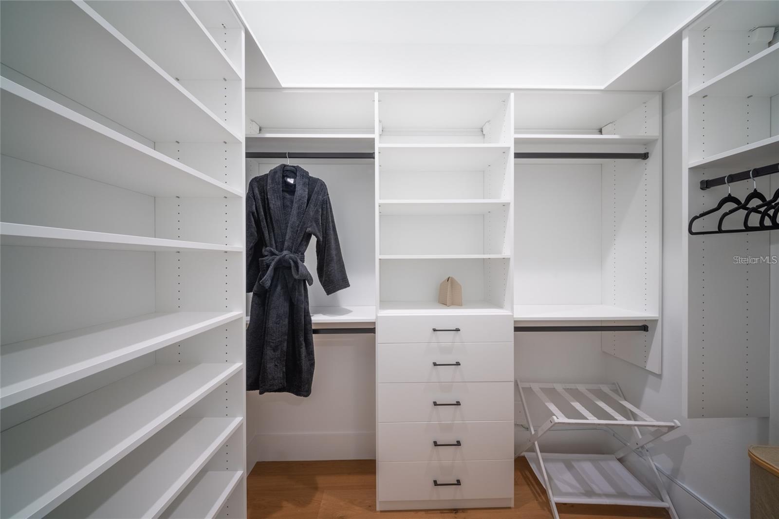 RUSTIC LODGE - Residential