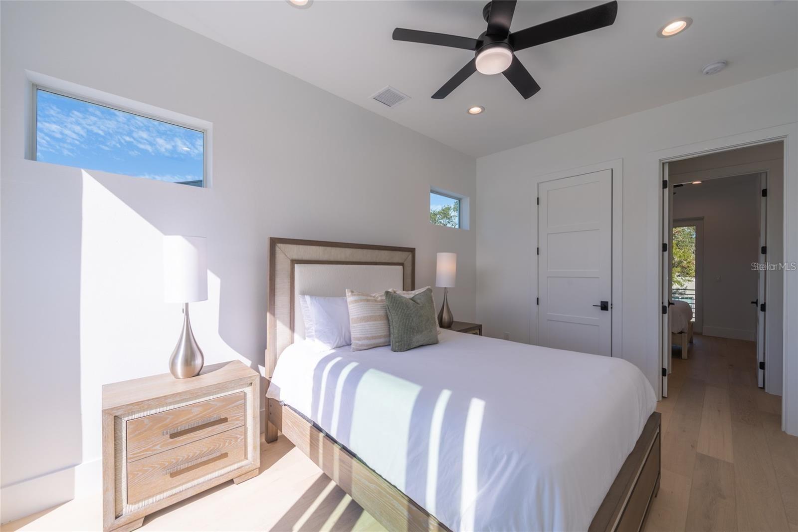 RUSTIC LODGE - Residential