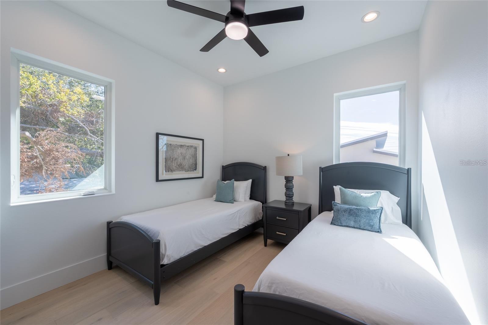 RUSTIC LODGE - Residential