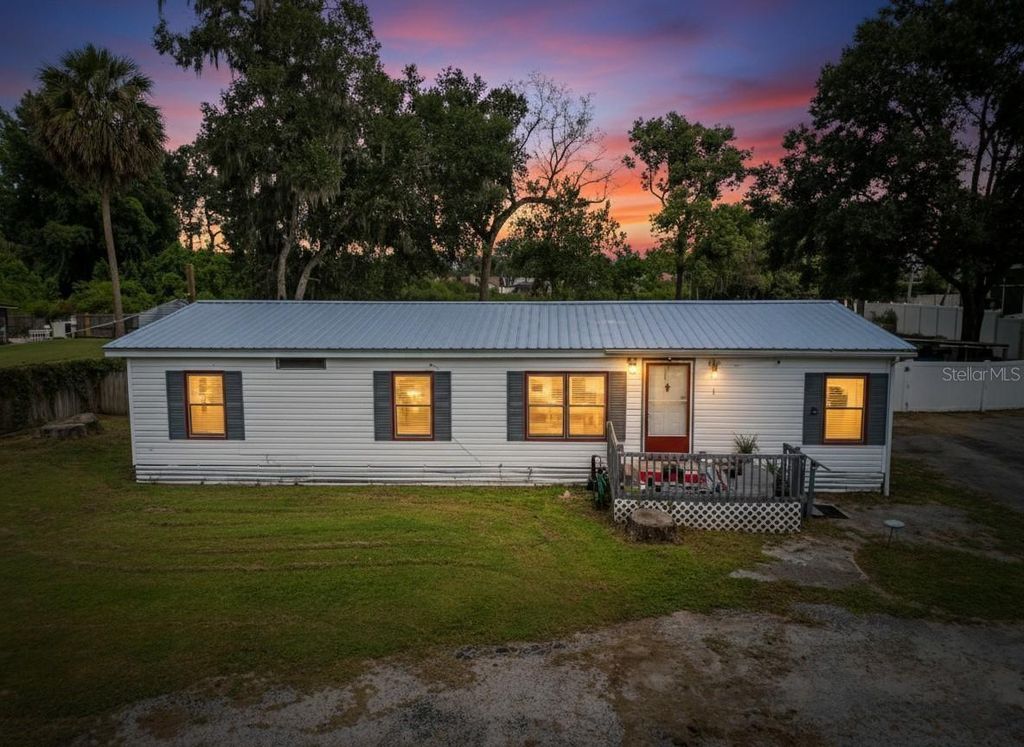 Photo of 2910 Bloomingdale Avenue, Valrico, FL 33596 (MLS # TB8429260)