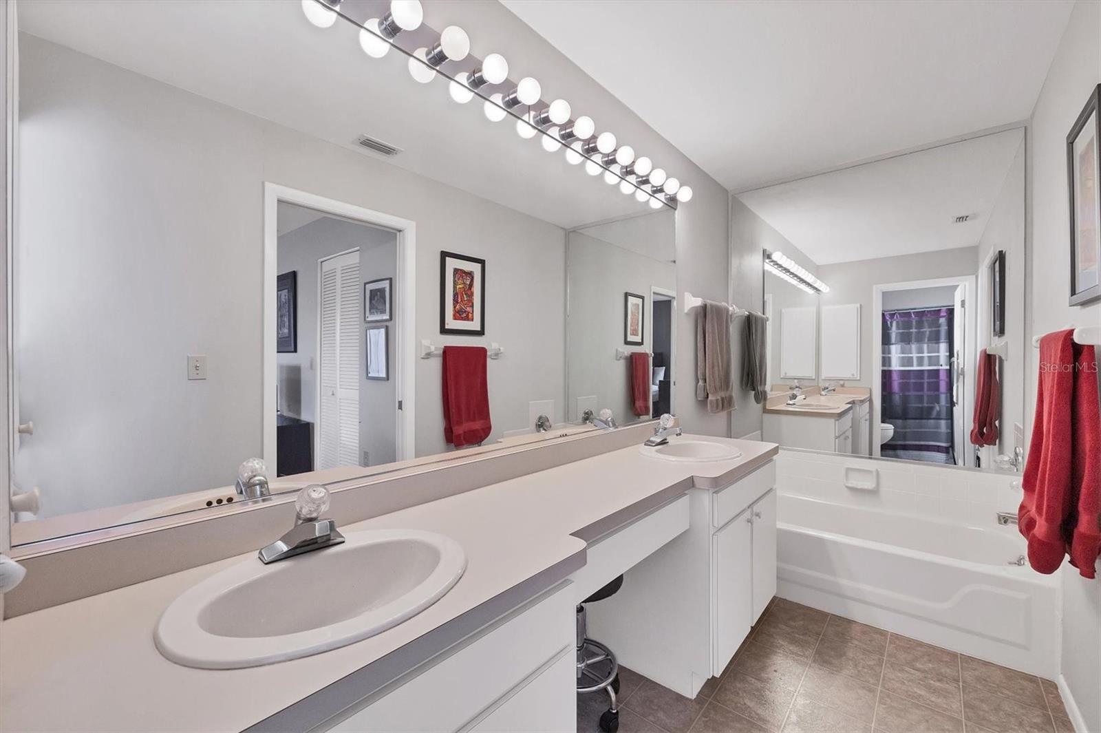 CRESTWOOD VILLAGE OF SARA 3 - Residential