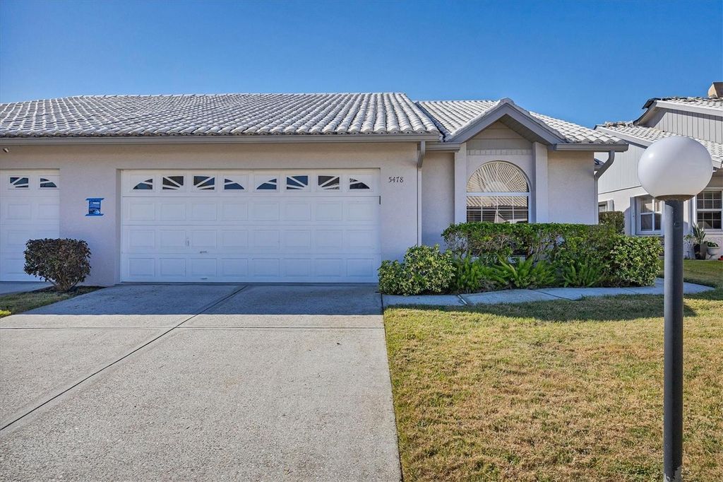 Photo of Sarasota, FL 34233 (MLS # A4683736)