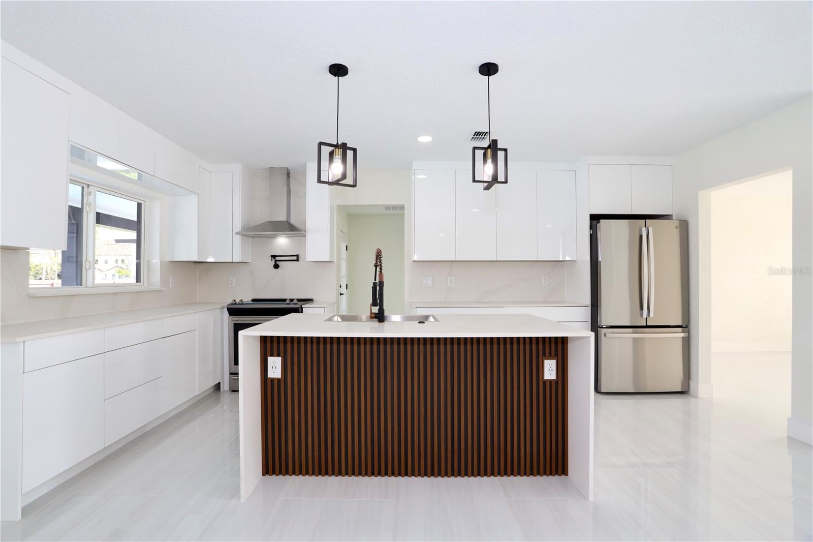 DOMMERICH HILLS 6TH ADD - Residential