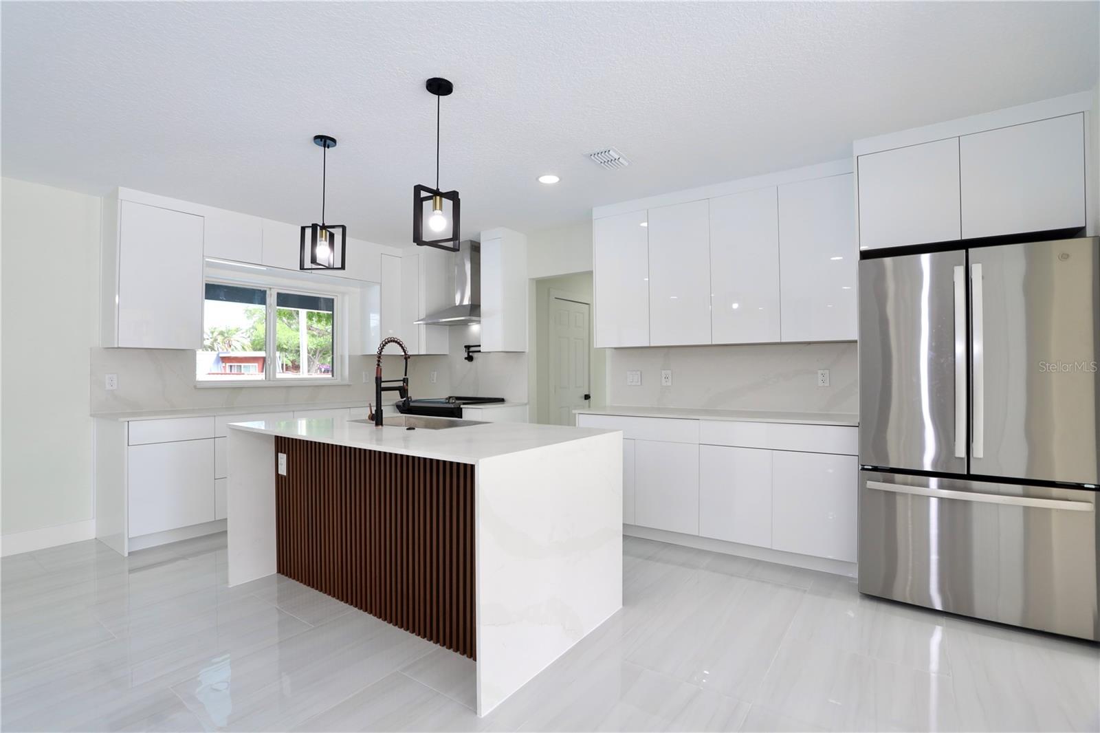 DOMMERICH HILLS 6TH ADD - Residential