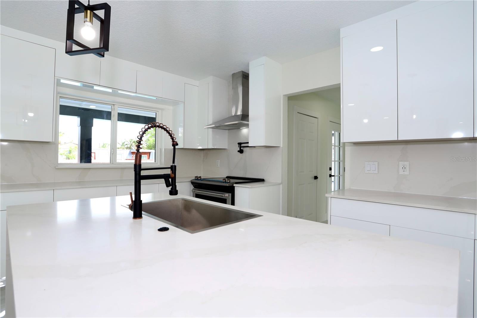 DOMMERICH HILLS 6TH ADD - Residential