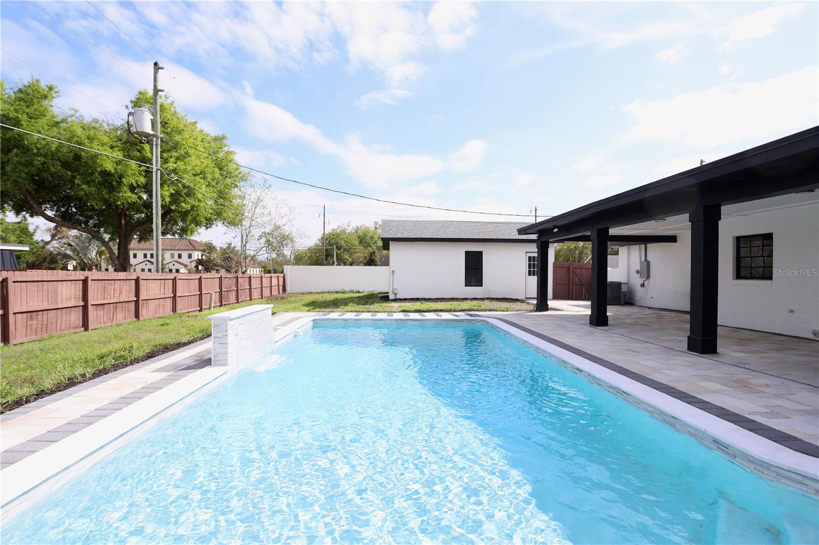 DOMMERICH HILLS 6TH ADD - Residential