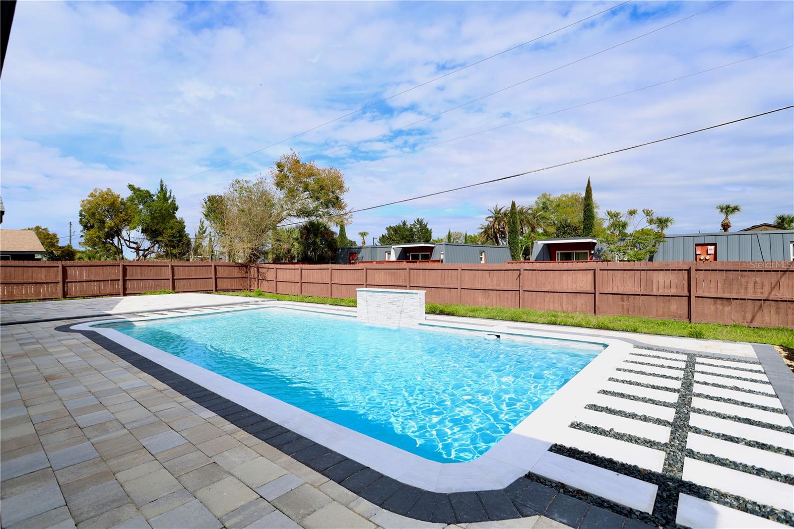 DOMMERICH HILLS 6TH ADD - Residential