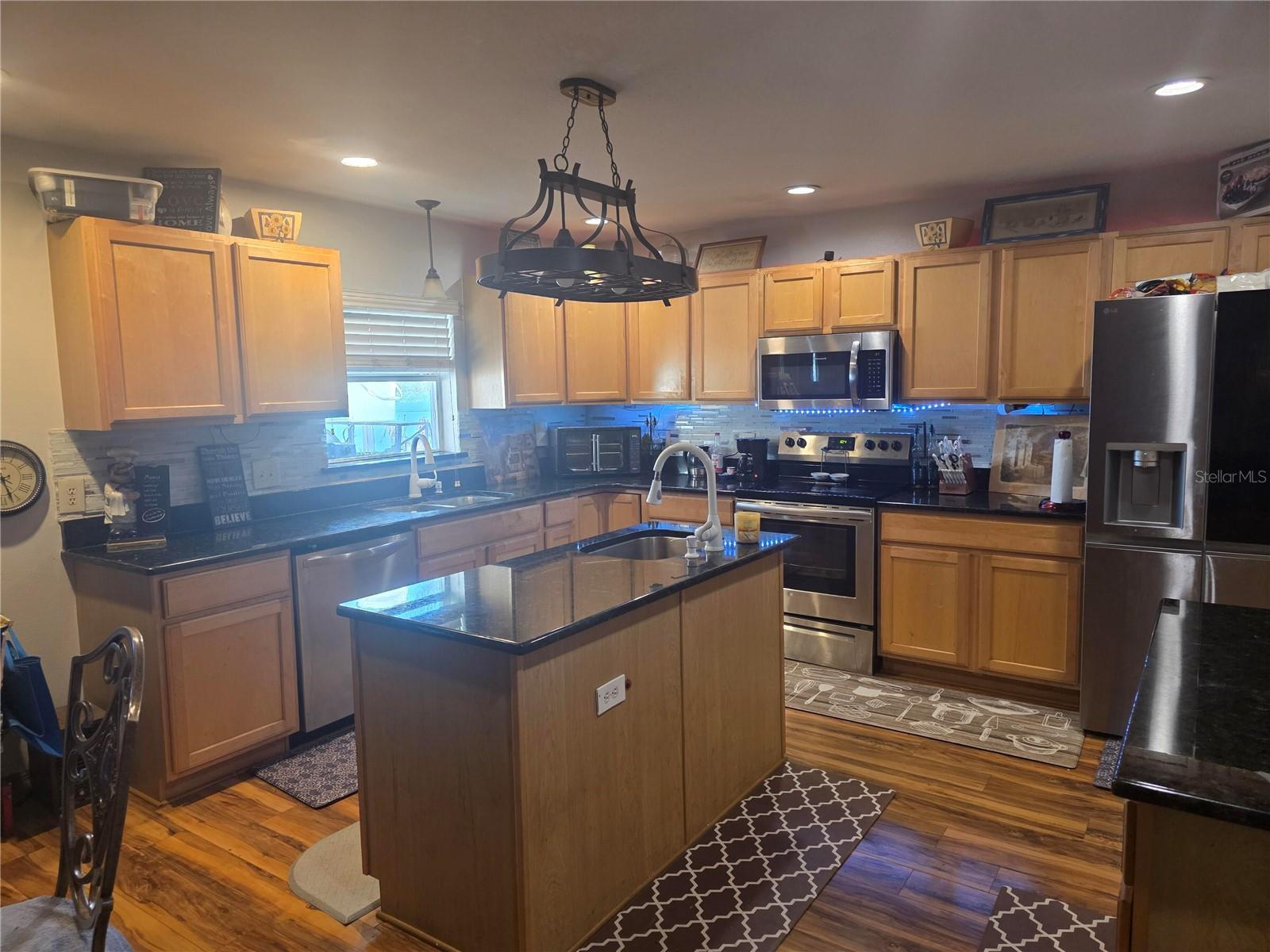 LAKE MCLEOD POINTE PH 02 - Residential