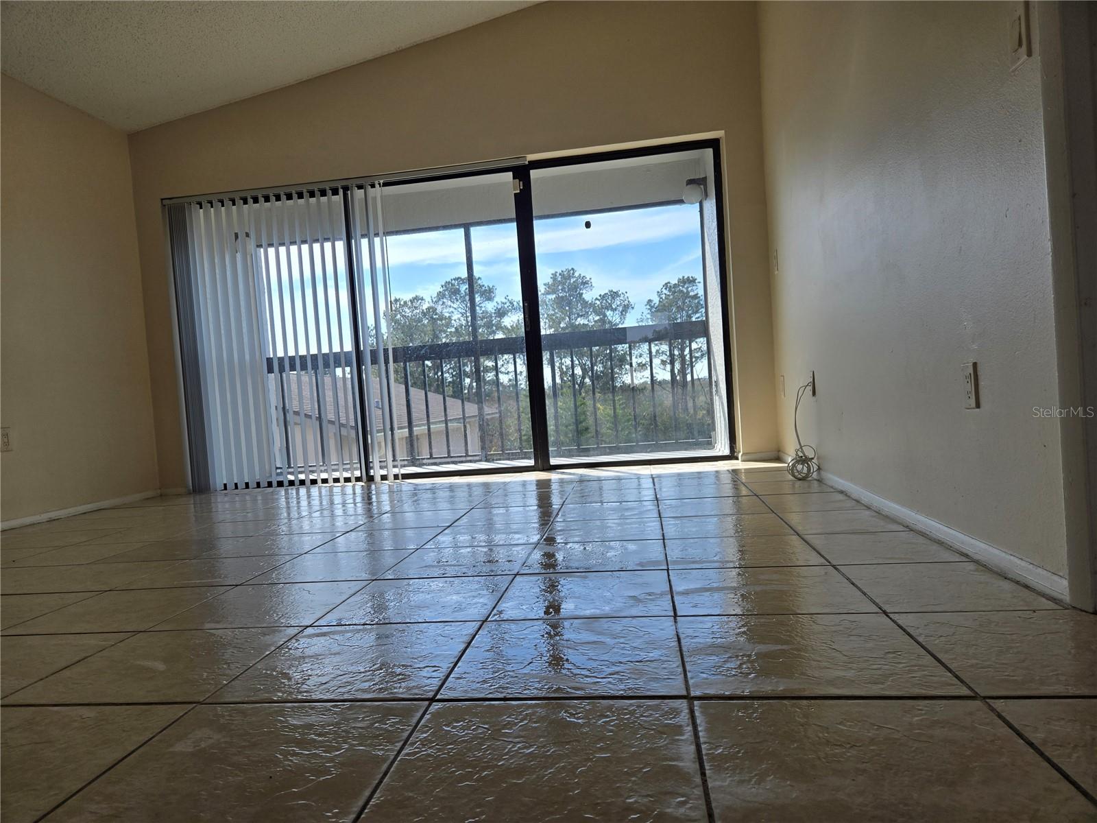 LAKE LOTUS CLUB 5 A CONDO REP - Residential