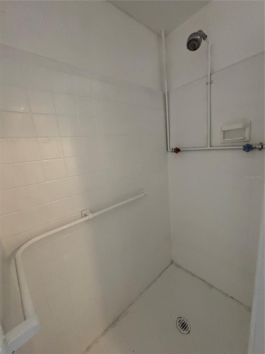 GUY ROY L SUB - Residential Lease