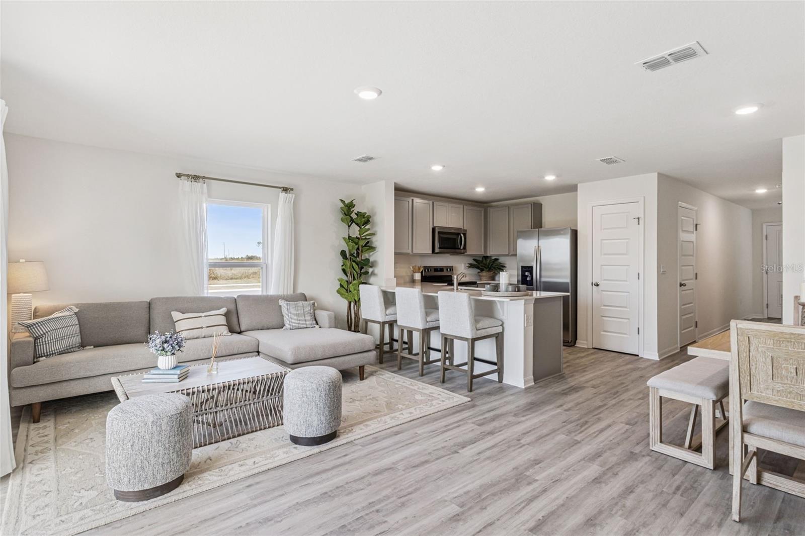 4270 BUTTERSCOTCH CIRCLE