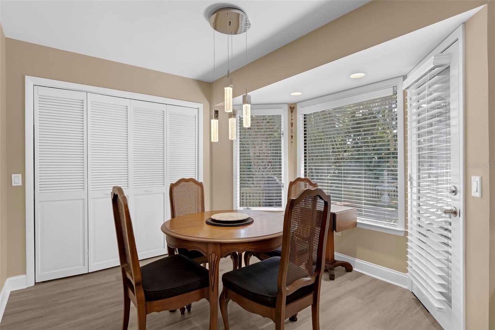 STONE MOUNTAIN ESTATES - Residential